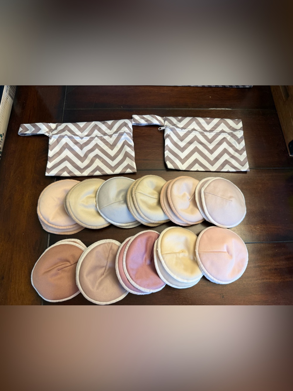 KeaBabies organic nursing pads and wash bag